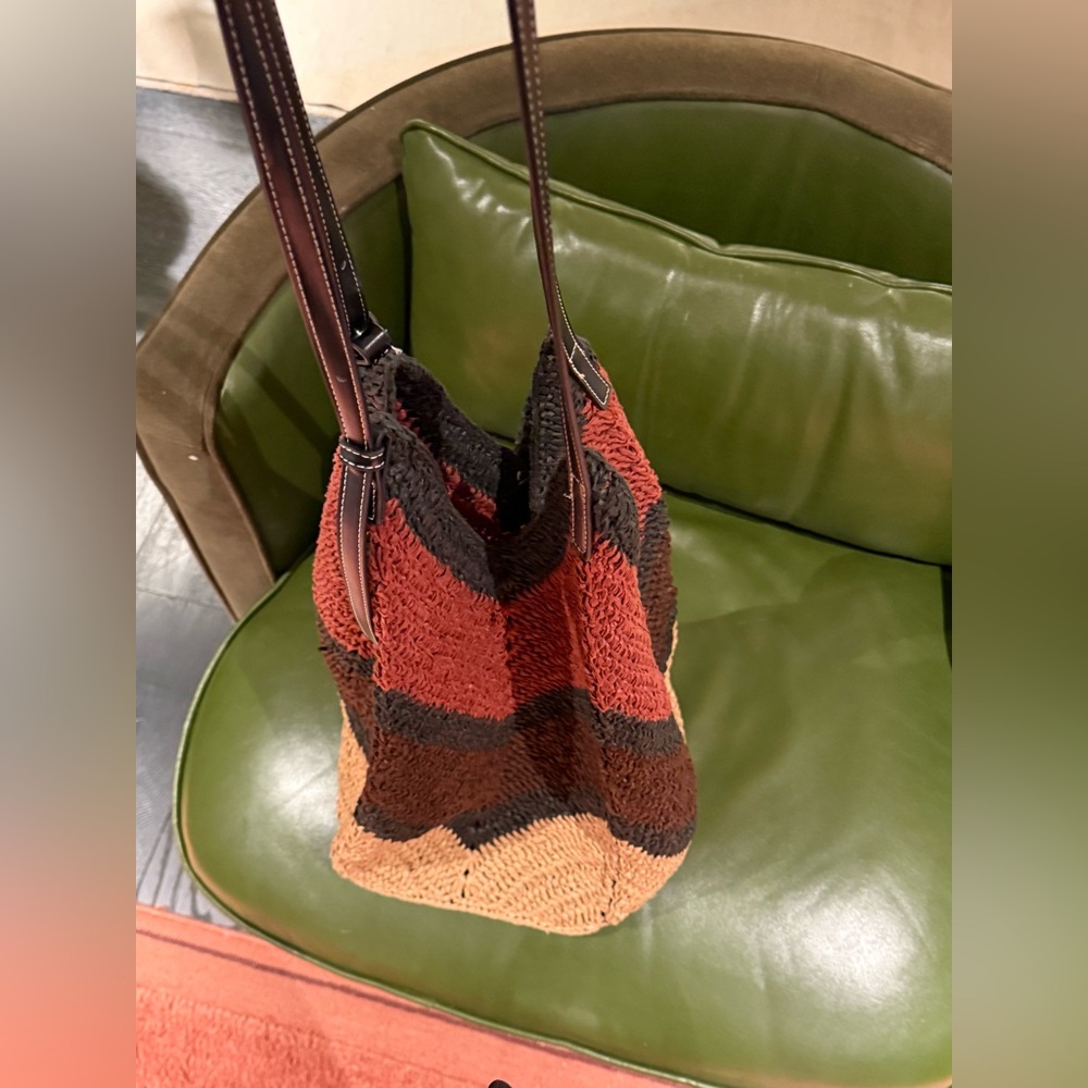 Zara Chevron Pattern Woven Tote Bag - Picture 4 of 7
